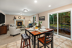 DESTINATION LYNNWOOD